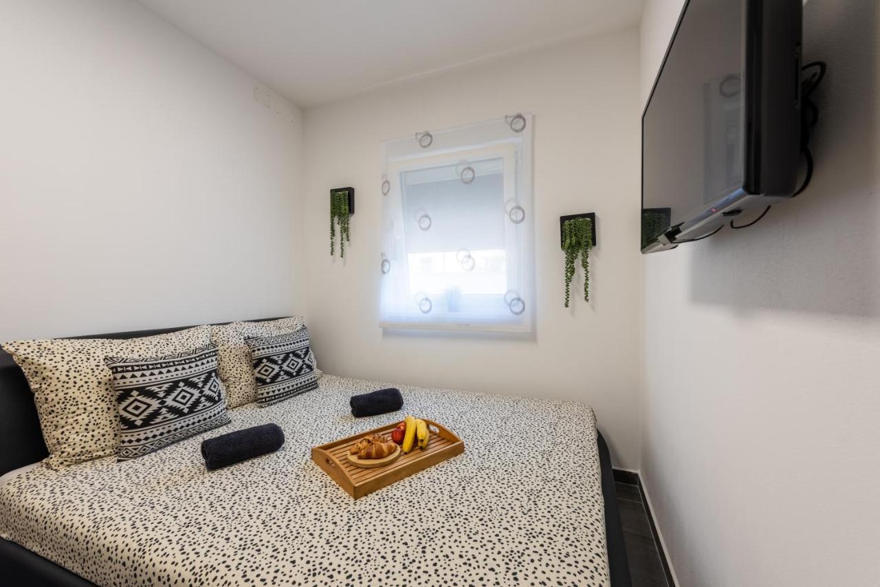 Apartment Lo&Ti Čižići Exteriör bild