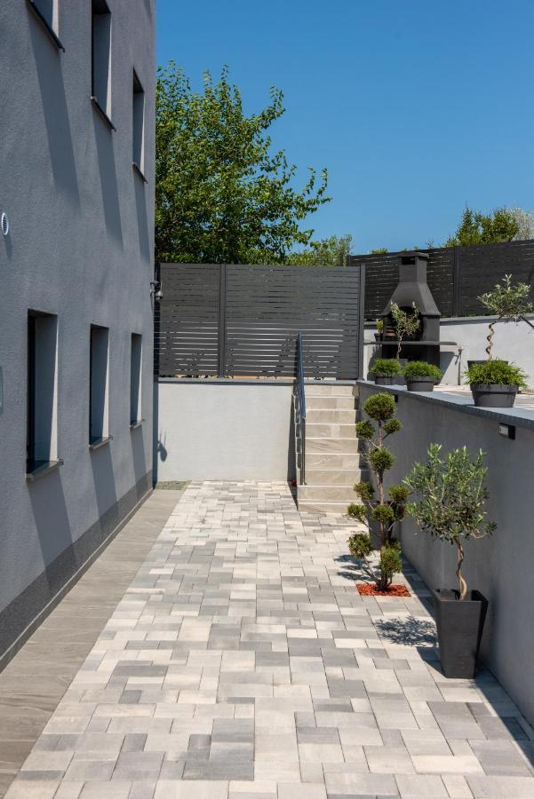 Apartment Lo&Ti Čižići Exteriör bild