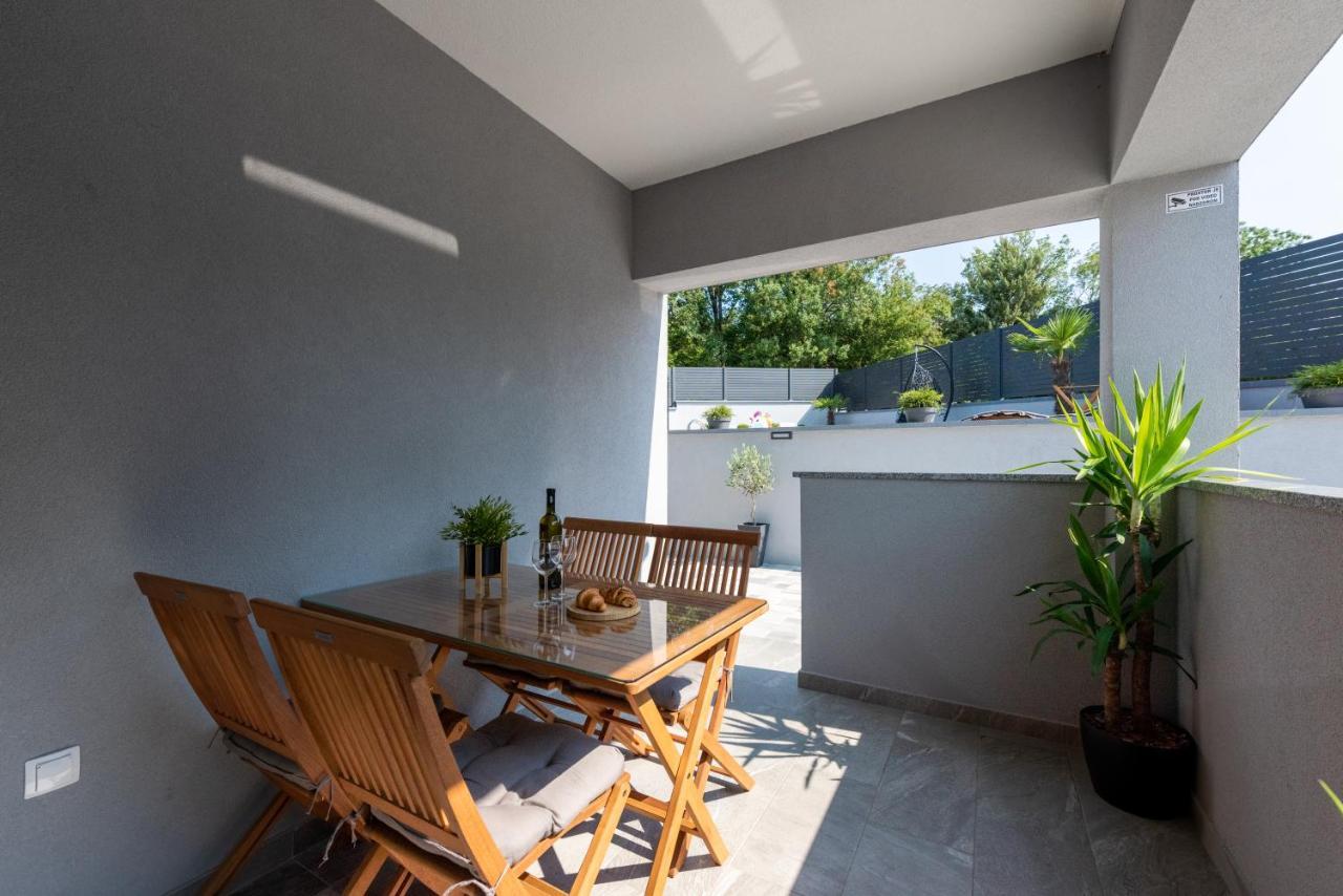 Apartment Lo&Ti Čižići Exteriör bild