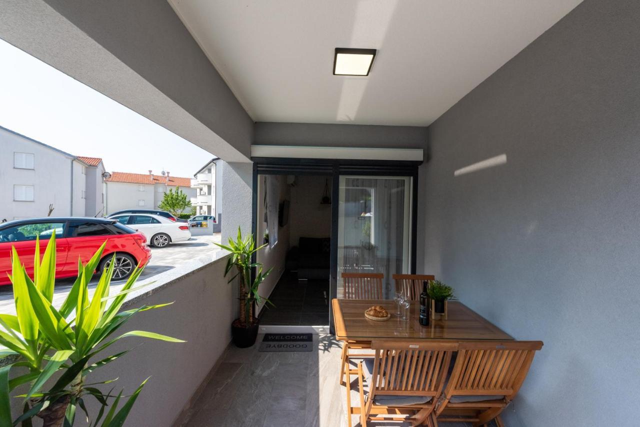 Apartment Lo&Ti Čižići Exteriör bild
